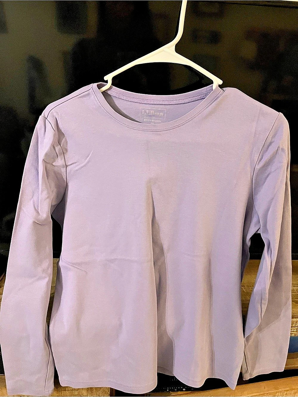 Lands' End Long Sleeve Tee in lavender Size Medium Like New
